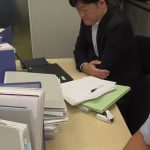 ④大津綾香の弁護士が参議院会館に会計帳簿を取りに来ました５－４